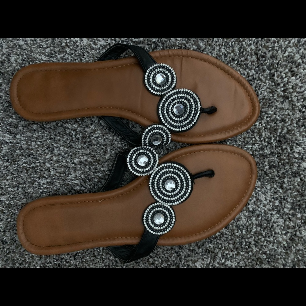 Black and brown dress flip flops